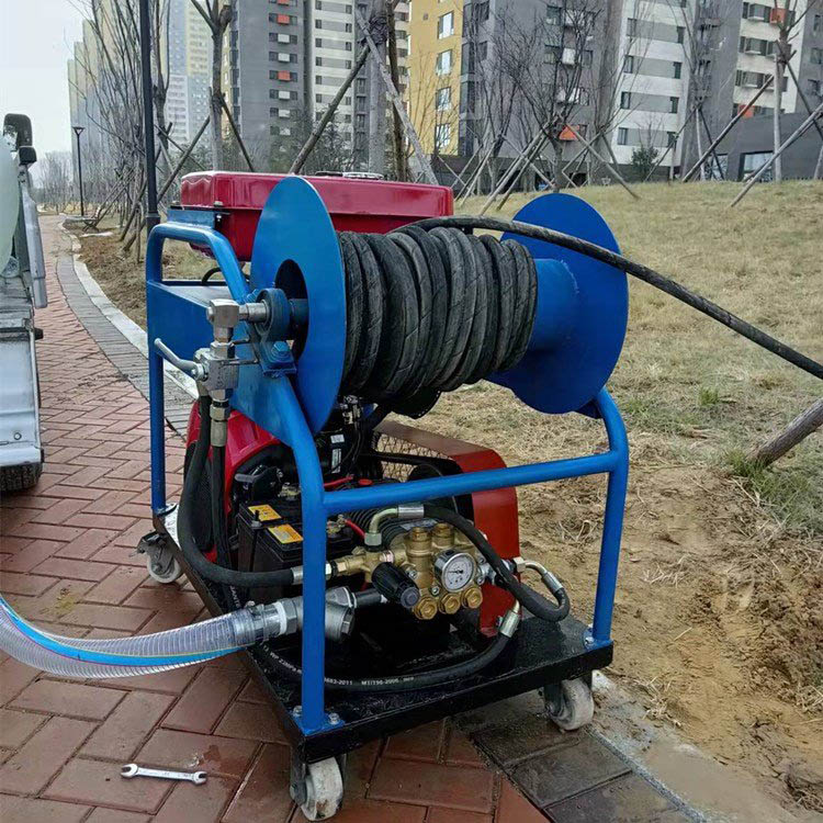 居民樓房使用高壓疏通下水管道清洗機