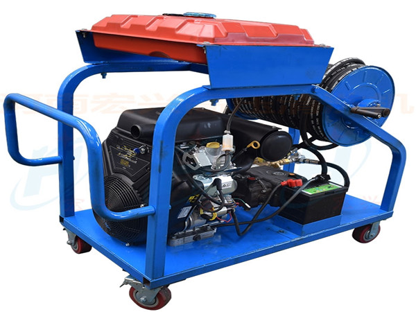 操作簡單、使用方便是小型管道清洗疏通機的優